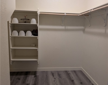 4440 Woodpine Drive - Photo Thumbnail 14