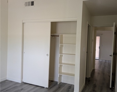 4440 Woodpine Drive - Photo Thumbnail 18