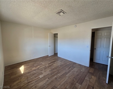 4300 N Lamont Street - Photo Thumbnail 14