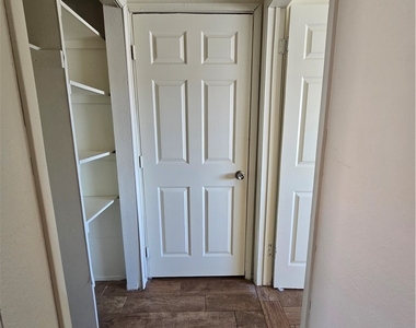 4300 N Lamont Street - Photo Thumbnail 11