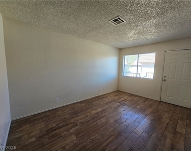 4300 N Lamont Street - Photo Thumbnail 10