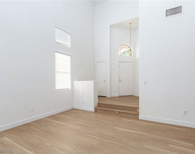 408 Madison Taylor Place - Photo Thumbnail 4