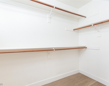 408 Madison Taylor Place - Photo Thumbnail 28