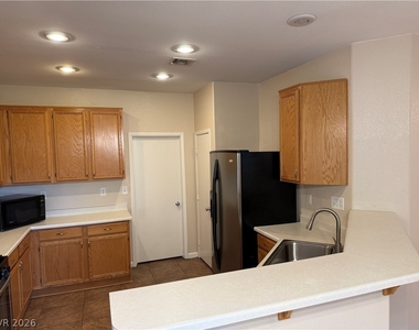 1358 Grass Creek Avenue - Photo Thumbnail 3