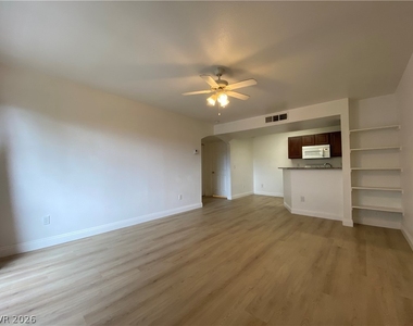 5174 S Jones Boulevard - Photo Thumbnail 7
