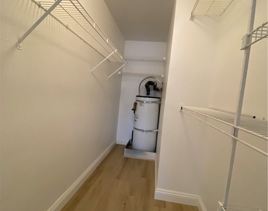 5174 S Jones Boulevard - Photo Thumbnail 11