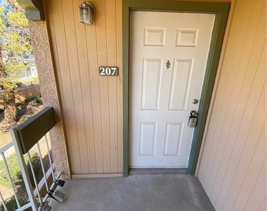 5174 S Jones Boulevard - Photo Thumbnail 2