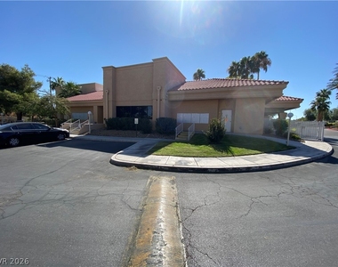 5174 S Jones Boulevard - Photo Thumbnail 14