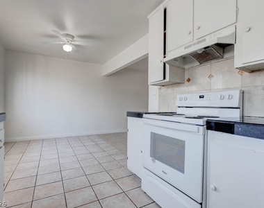 3237 Arlene Way - Photo Thumbnail 12
