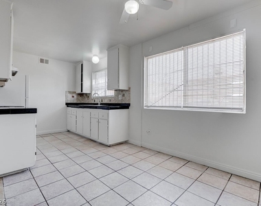 3237 Arlene Way - Photo Thumbnail 6