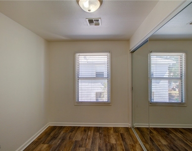 628 B Avenue - Photo Thumbnail 5