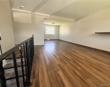 3365 Mckinley Parkway - Photo Thumbnail 5