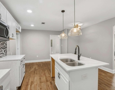 2866 Belvedere Lane - Photo Thumbnail 7
