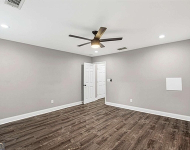 2866 Belvedere Lane - Photo Thumbnail 11