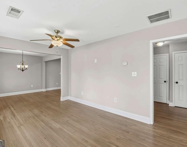 2866 Belvedere Lane - Photo Thumbnail 3
