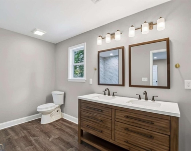 2866 Belvedere Lane - Photo Thumbnail 13