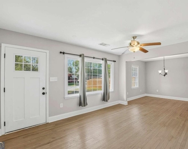 2866 Belvedere Lane - Photo Thumbnail 2