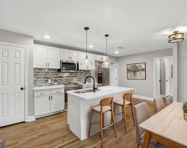 2866 Belvedere Lane - Photo Thumbnail 26