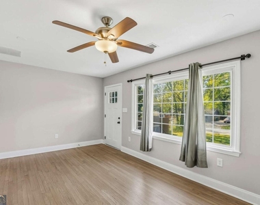 2866 Belvedere Lane - Photo Thumbnail 4