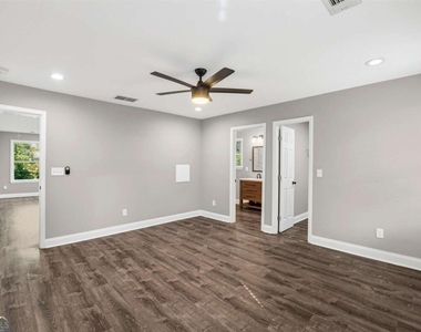 2866 Belvedere Lane - Photo Thumbnail 10