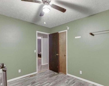 2193 Kings Forest Drive Se - Photo Thumbnail 12