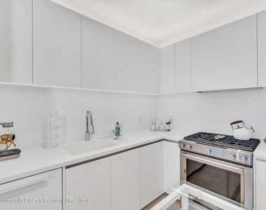601 Heck Street - Photo Thumbnail 8