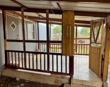 306 El Paso - Photo Thumbnail 1