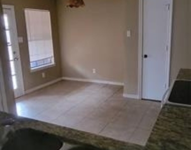 3031 Modella Avenue - Photo Thumbnail 7