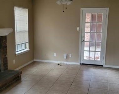 3031 Modella Avenue - Photo Thumbnail 1