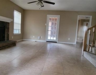 3031 Modella Avenue - Photo Thumbnail 2