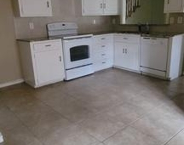 3031 Modella Avenue - Photo Thumbnail 6