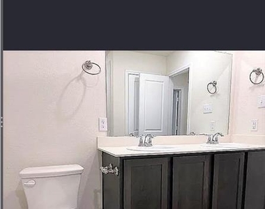 3959 Oak Creek Circle - Photo Thumbnail 9