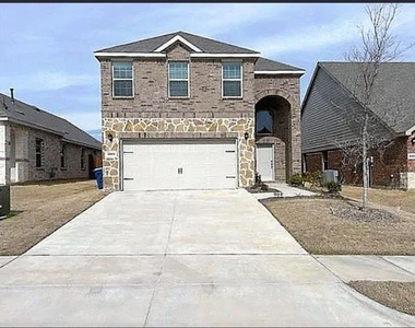 3959 Oak Creek Circle - Photo Thumbnail 1