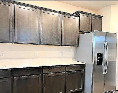 3959 Oak Creek Circle - Photo Thumbnail 11