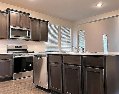 3959 Oak Creek Circle - Photo Thumbnail 12
