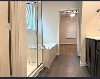3959 Oak Creek Circle - Photo Thumbnail 13