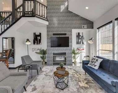 8324 Autumncrest Court - Photo Thumbnail 3