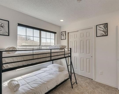 8324 Autumncrest Court - Photo Thumbnail 22