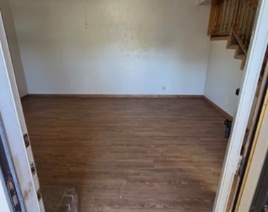 1500 N Grant Drive - Photo Thumbnail 8