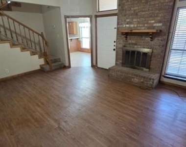1500 N Grant Drive - Photo Thumbnail 9