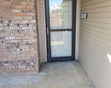 1500 N Grant Drive - Photo Thumbnail 6