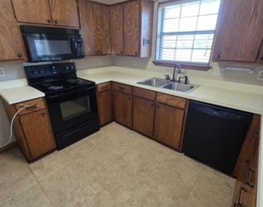 1500 N Grant Drive - Photo Thumbnail 27