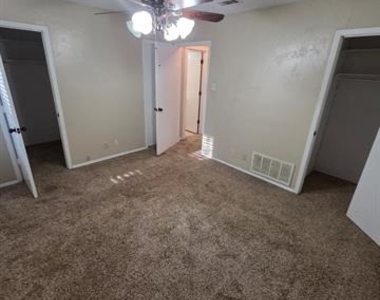 1500 N Grant Drive - Photo Thumbnail 11