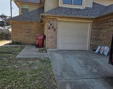 1500 N Grant Drive - Photo Thumbnail 1