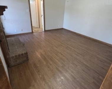 1500 N Grant Drive - Photo Thumbnail 14