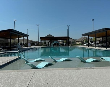 3720 Canyon Drive - Photo Thumbnail 20