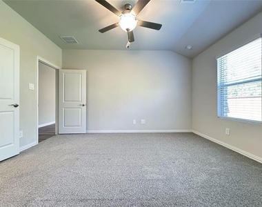 3720 Canyon Drive - Photo Thumbnail 10
