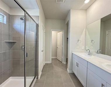 3720 Canyon Drive - Photo Thumbnail 8