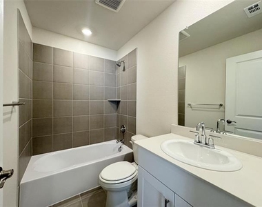 3720 Canyon Drive - Photo Thumbnail 14