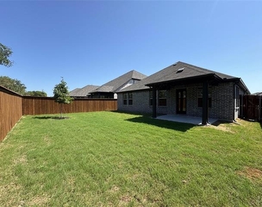 3720 Canyon Drive - Photo Thumbnail 17